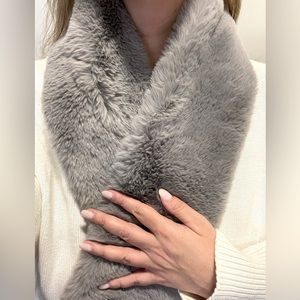 Alex Max Faux Fur Plush Scarf